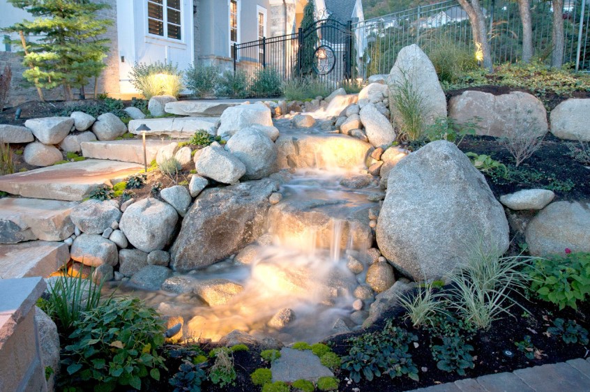 10 Front Yard Landscaping Ideas With Rocks And Mulch